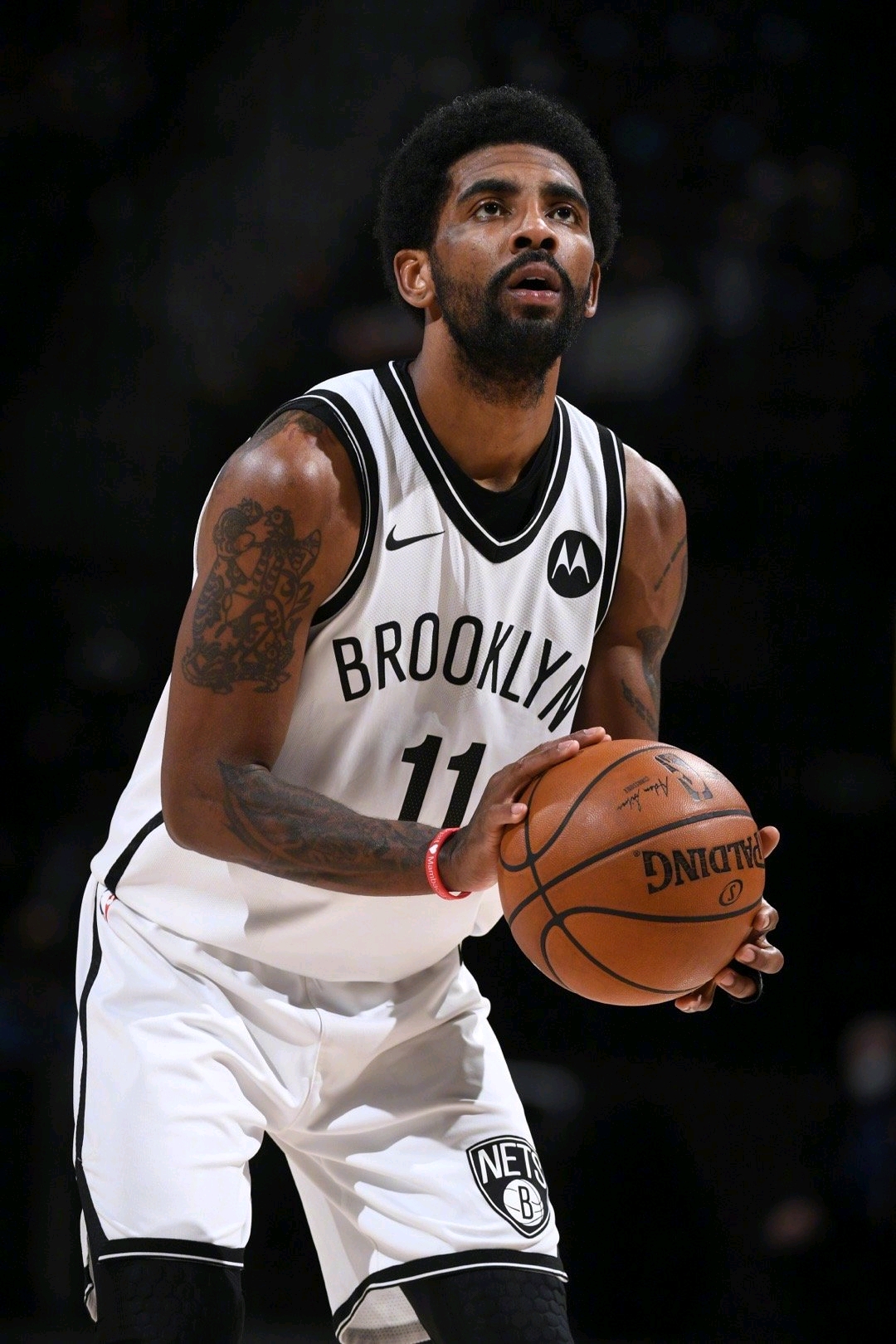 穆帅：我坚信我们还没出局；今天裁判很有风格但水平不高（穆帅：我们尚未出局；今夜裁判有风格但水准一般）