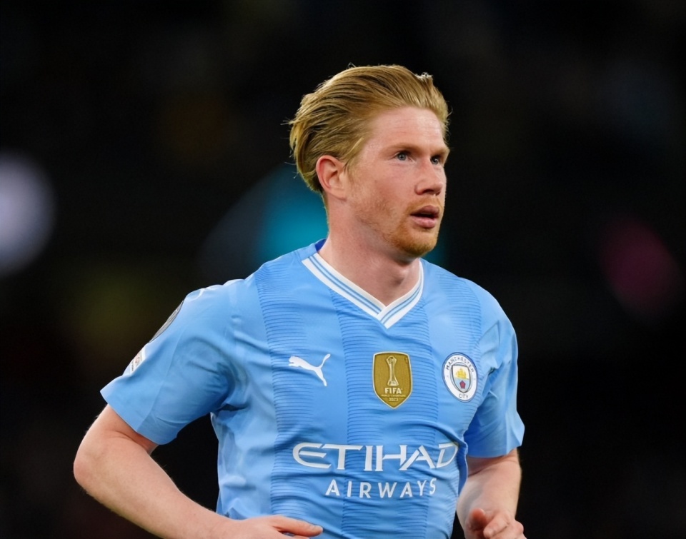 也门继续内战，可容纳5万人的赛文奥林匹克体育场易主（也门战事延续，5万席位的赛文奥林匹克体育场易手）