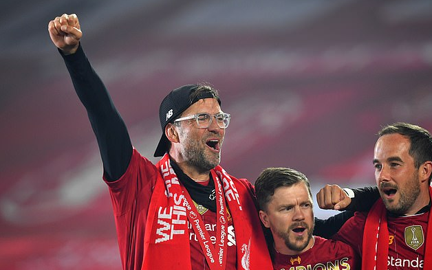 北青：约十人获国足新帅面试资格，邵佳一、李霄鹏等在列