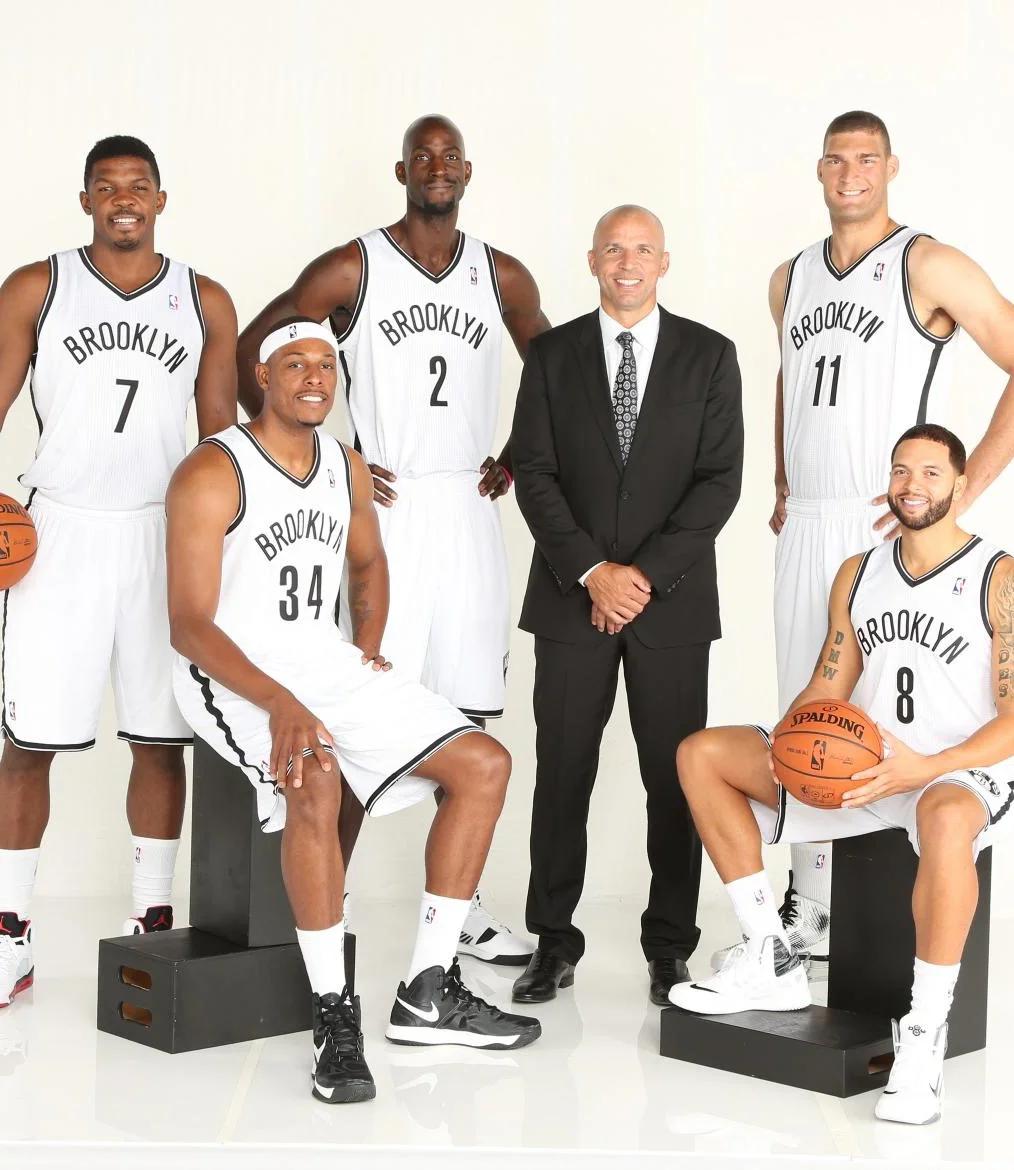 西媒：欧洲没球队愿满足维尼修斯薪资要求，和沙特没正式协议（西媒：欧洲俱乐部无人愿匹配维尼修斯薪水，尚未与沙特达成正式协议）