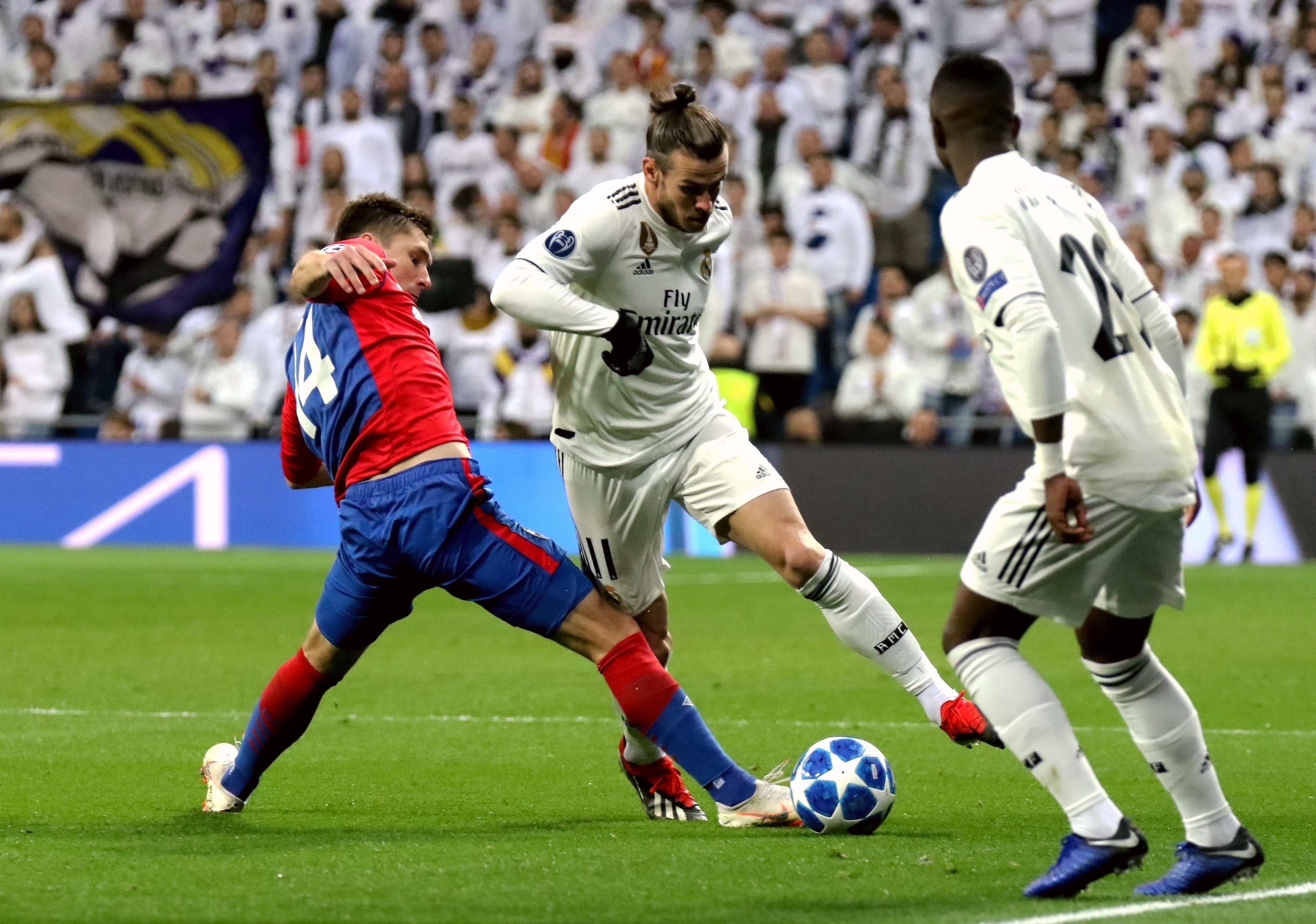 30000分大关谁能破？哈登接近100%，库里还有一线生机，威少0%（三万分大关谁能闯？哈登胜算近100%，库里尚有一线生机，威少基本无望）