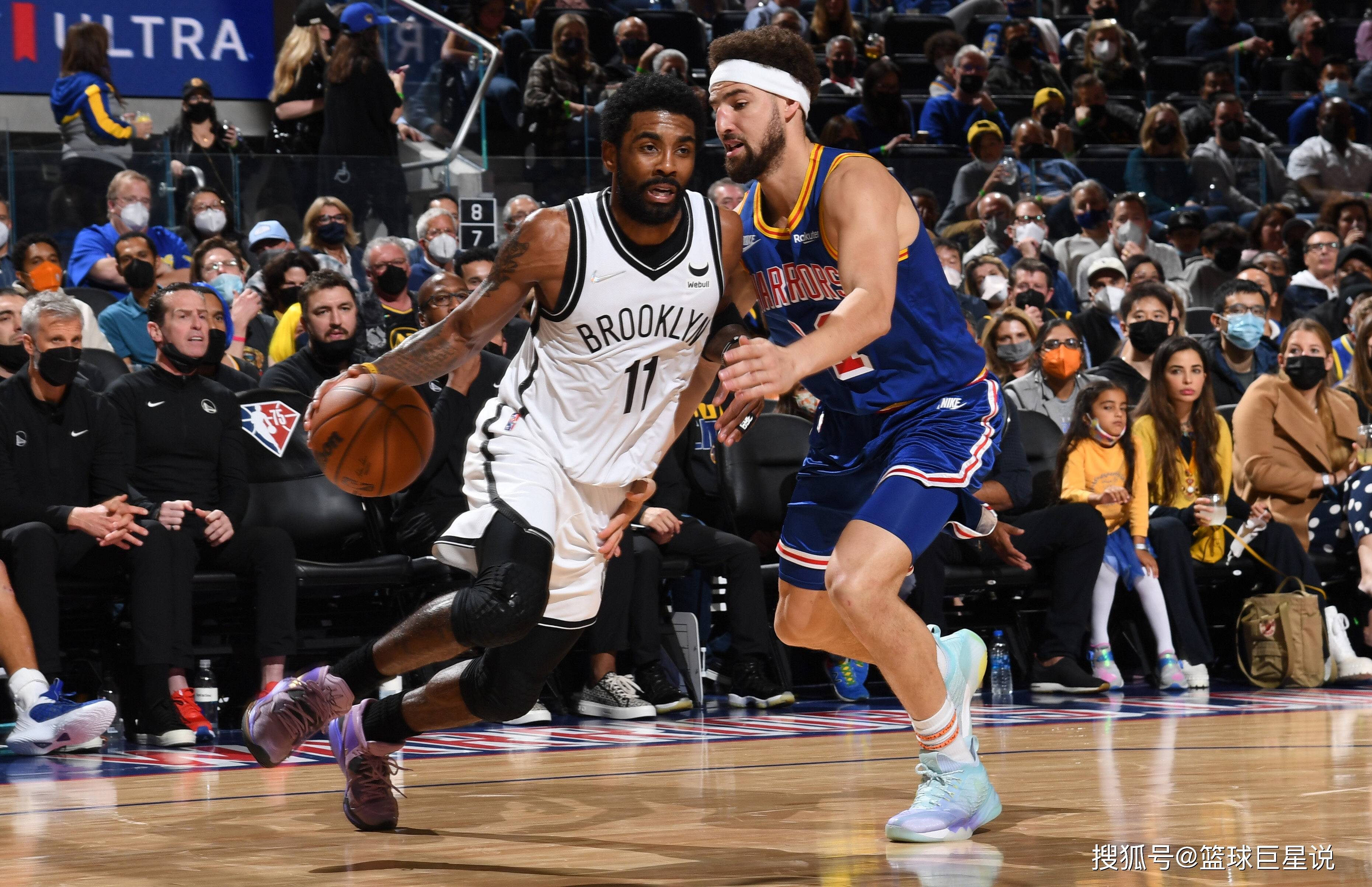 收到国足纪念球衣，尹鸿博：感谢祖国，为国出战是最大骄傲（获赠国足纪念球衣，尹鸿博致谢祖国：为国而战最荣耀）