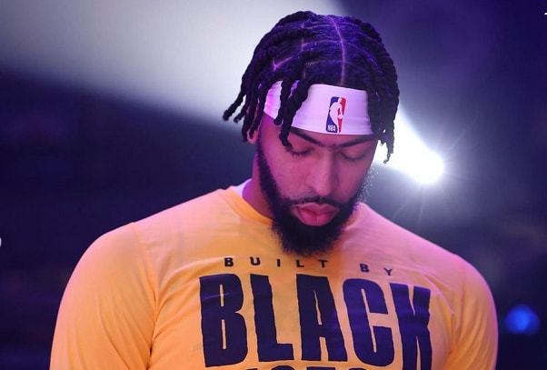 这球可惜了！杨瀚森跟进篮下未获队友传球打破得分荒（错失良机！杨瀚森篮下跟进未获传球，未能终结得分荒）