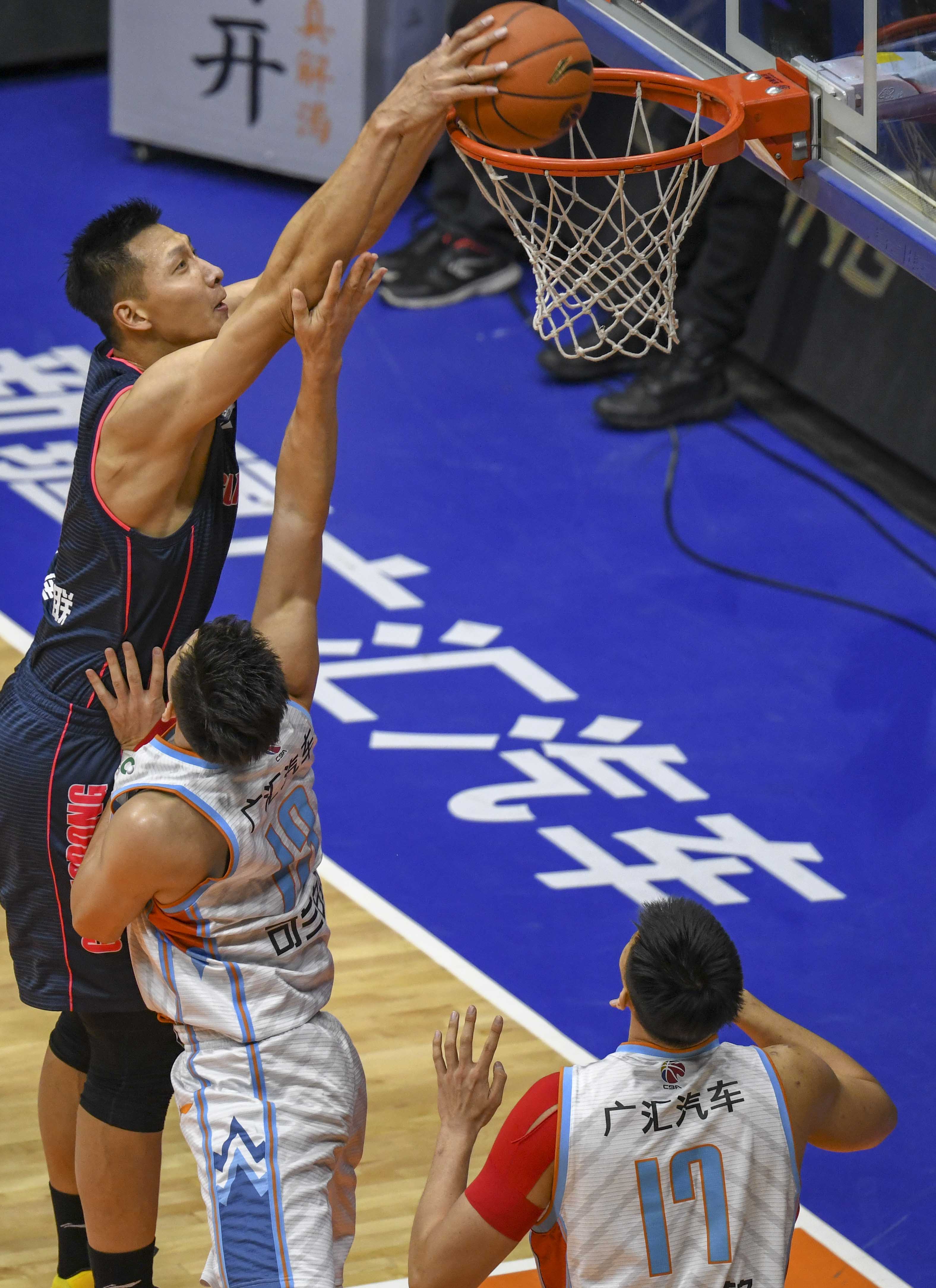 篮球勇士替补球员连续得分上双（勇士替补席连场有人得分上双）