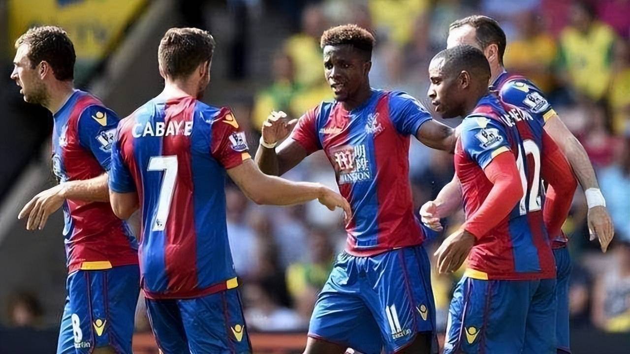 埃迪-豪谈伊萨克：想回到球队训练，你得先证明自己配得上（埃迪-豪：伊萨克若想回归球队训练，必须先证明自己有资格）