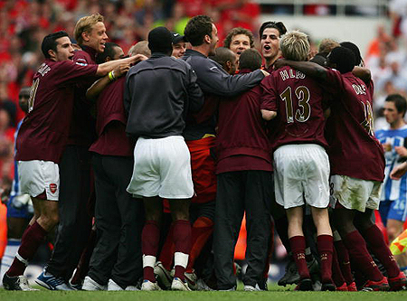 自苏牙以来，斯韦德贝里是首位西甲对皇马连续三场破门的外援（斯韦德贝里成苏牙后西甲首位对皇马连续三战破门的外援）