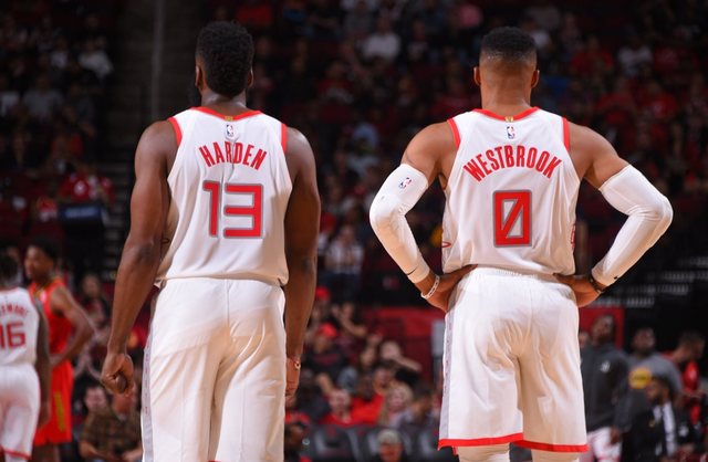 不在伤病名单！申京将在明日对阵快船的比赛中迎来复出（申京确认复出，明日对阵快船）