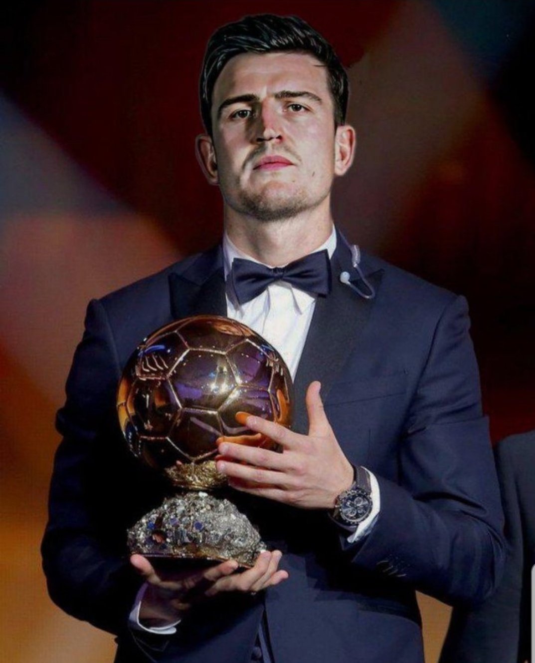 邮报：哈弗茨在训练中受伤，可能到下个月中旬才能复出（邮报：哈弗茨训练时受伤，复出或将推迟至下月中旬）