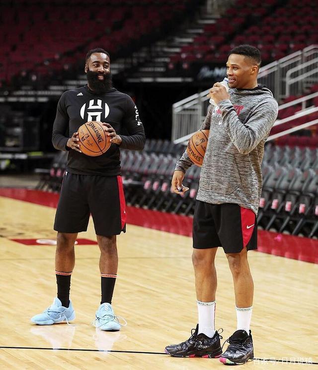 麦克托米奈：尤文很优秀，但那不勒斯得继续提升达到更高高度（麦克托米奈：尤文很强，那不勒斯仍需持续提升以达到更高水平）