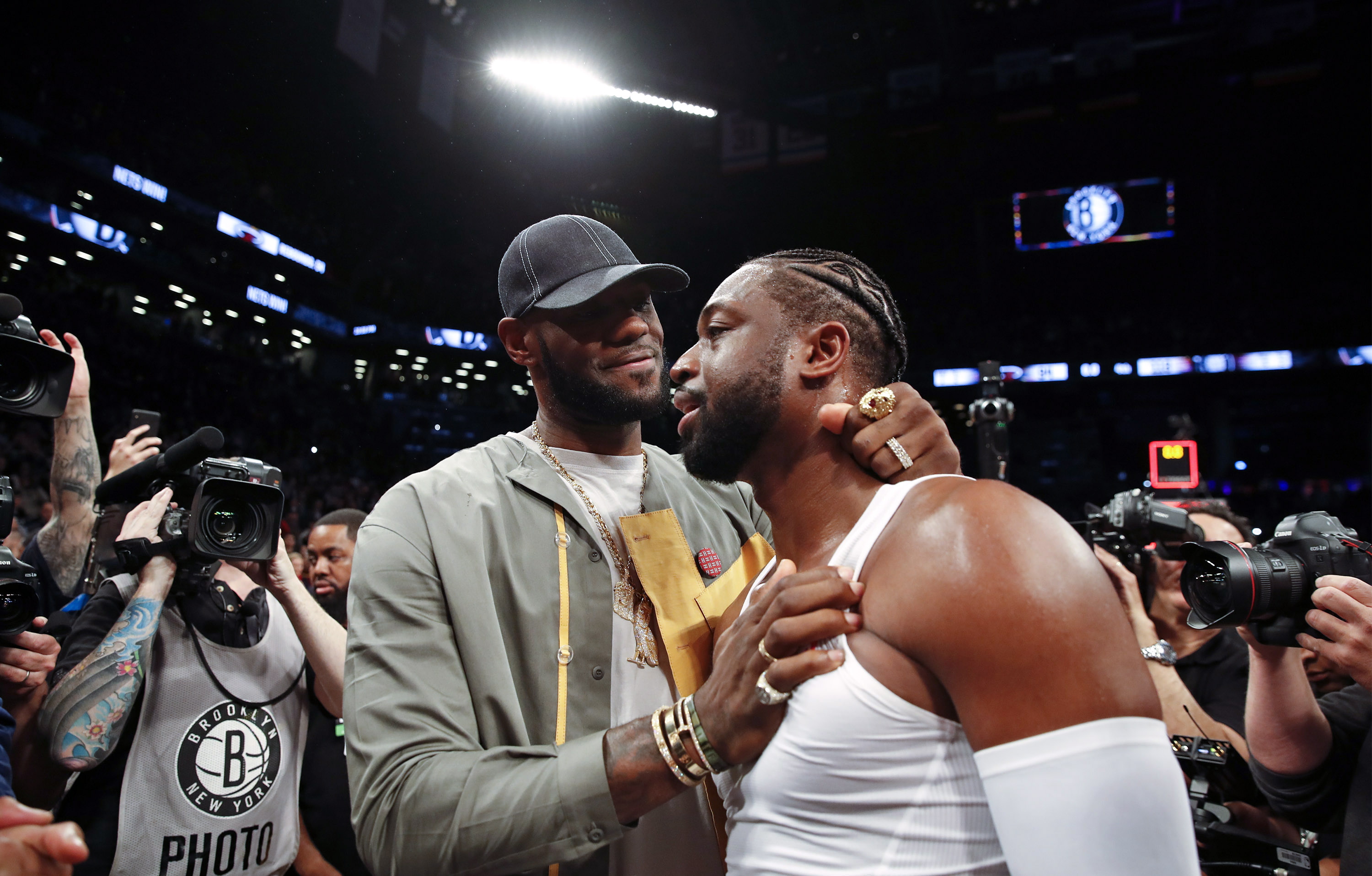 好消息！费尔明德容双双回归 巴萨中场迎来重磅补强（费尔明、德容齐复出，巴萨中场实力大增）