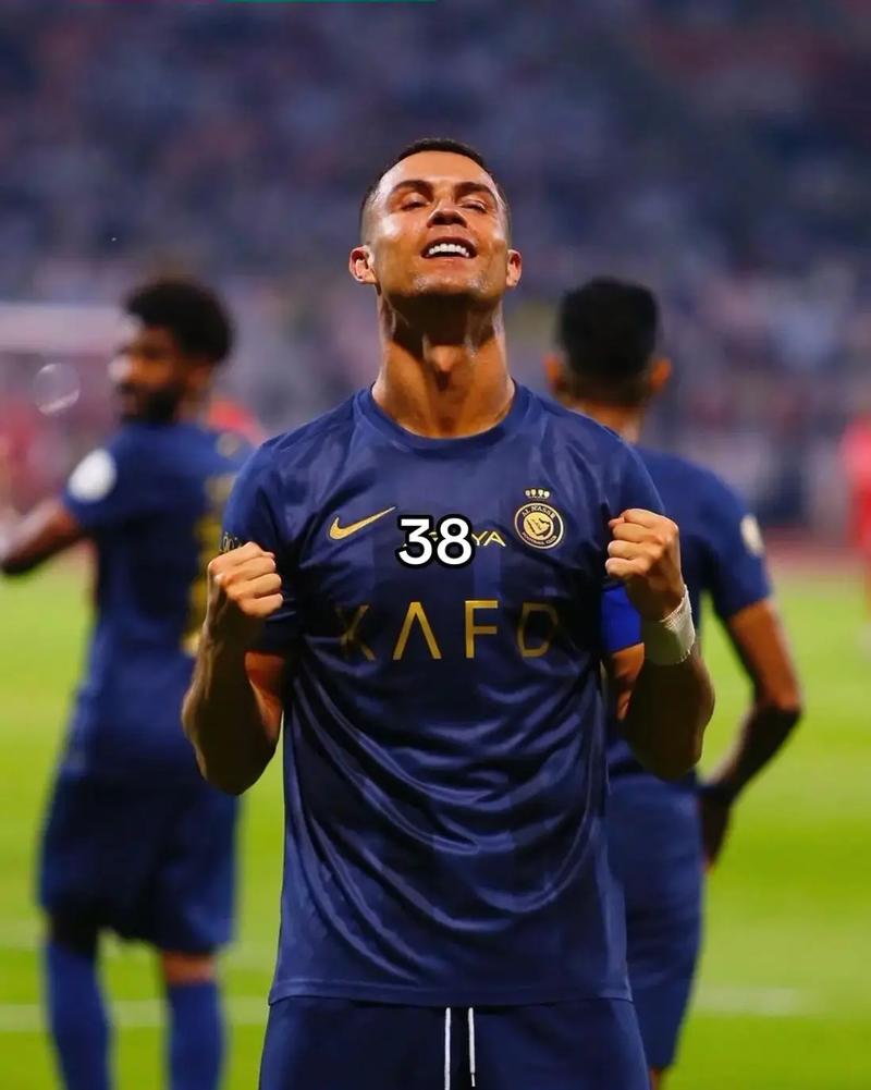 巴贝尔：凯恩比哈兰德、姆巴佩更难防守，他有顶级的球商（巴贝尔：凯恩防守难度胜过哈兰德和姆巴佩，球商顶尖）